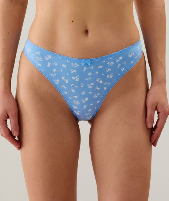 Patterned thong;