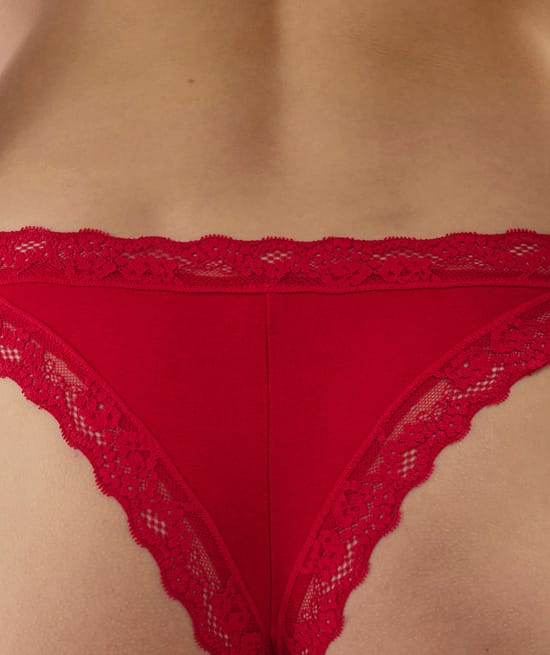 Lace and cotton thong;