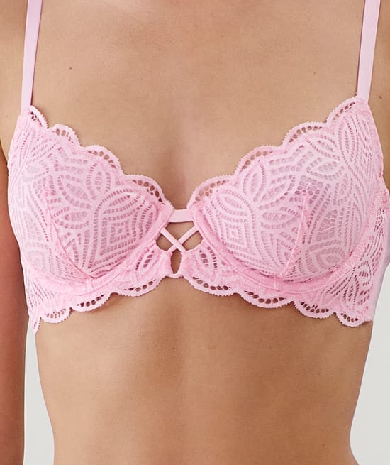 Soutien-gorge corbeille en dentelle;