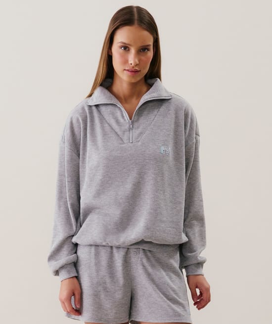 Sweatshirt gris chiné;