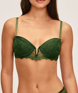 Push-up bra with floral embroidery;