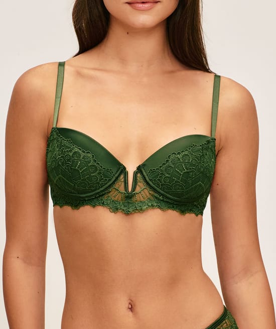 Push-up bra with floral embroidery;