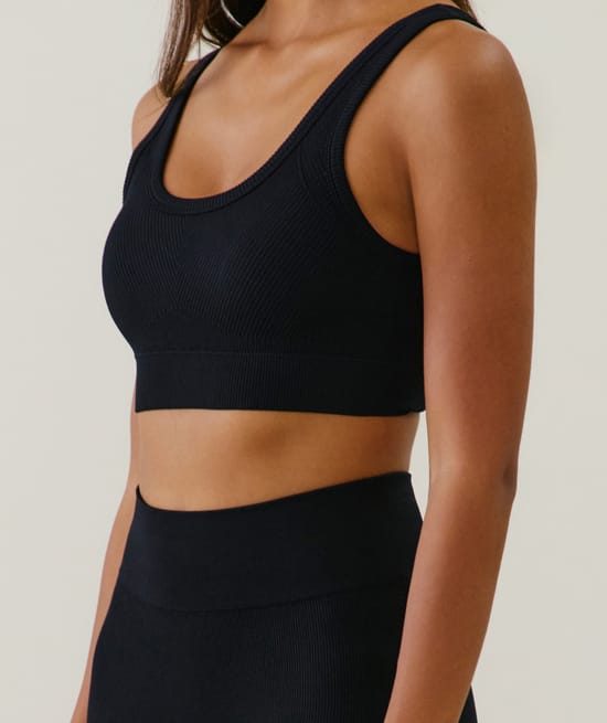 Seamless sports bra;