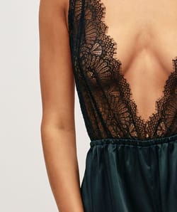 Combishort satin et dentelle;