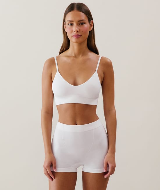 Seamless triangle crop top;