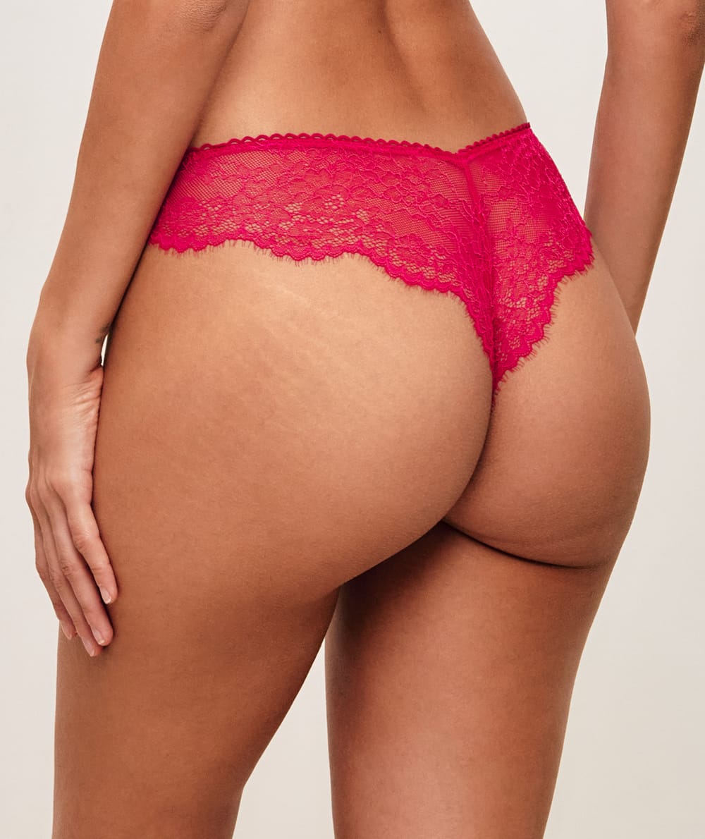  lace thong;