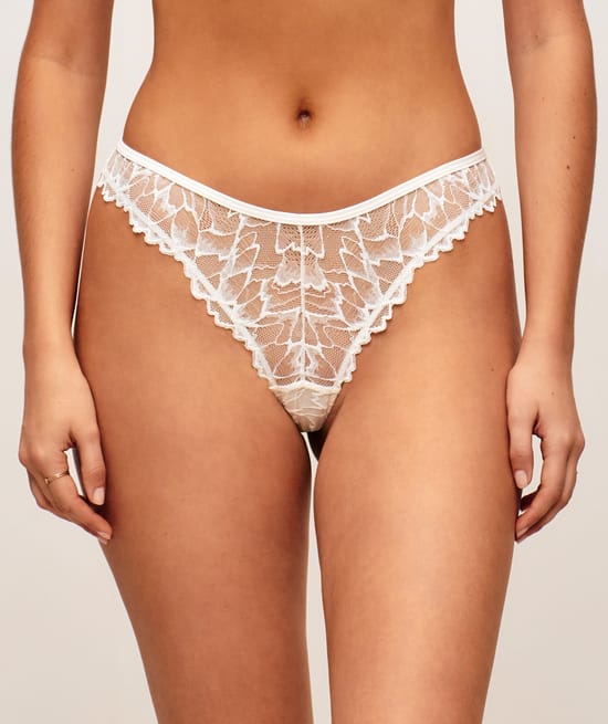 Tanga en dentelle;