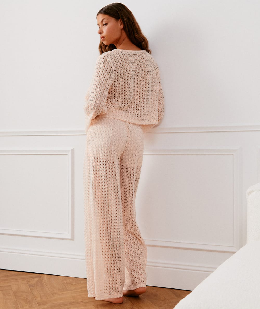 Crochet trousers;