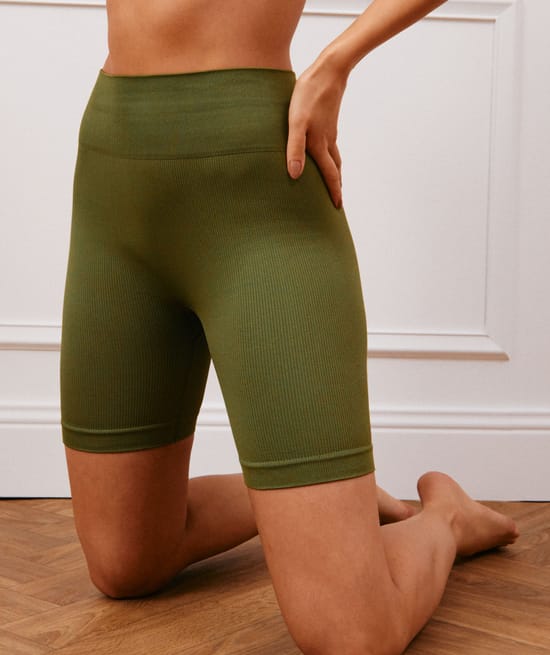 Short cycliste en seamless;