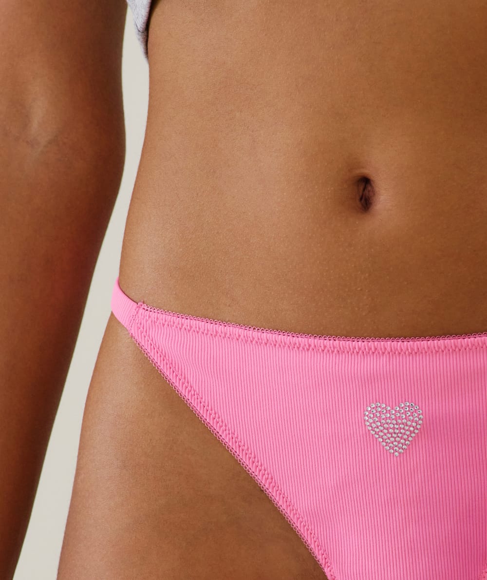 Microfibre and lace thong;