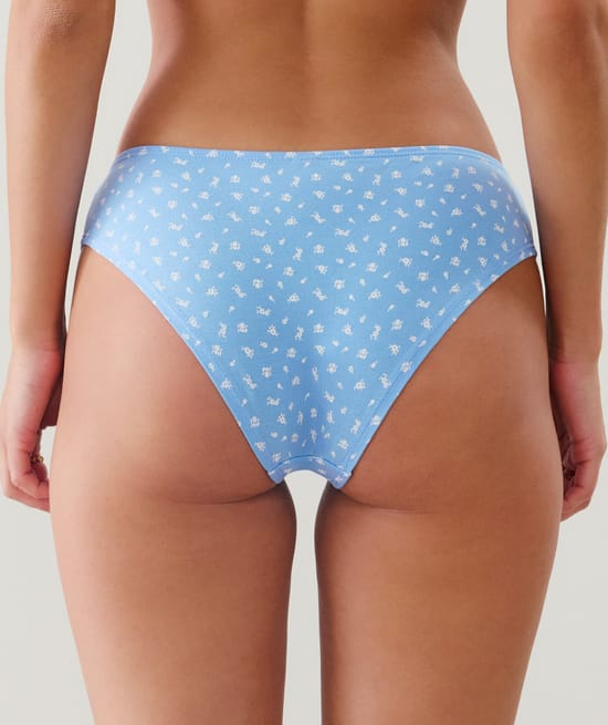 Pack of briefs;