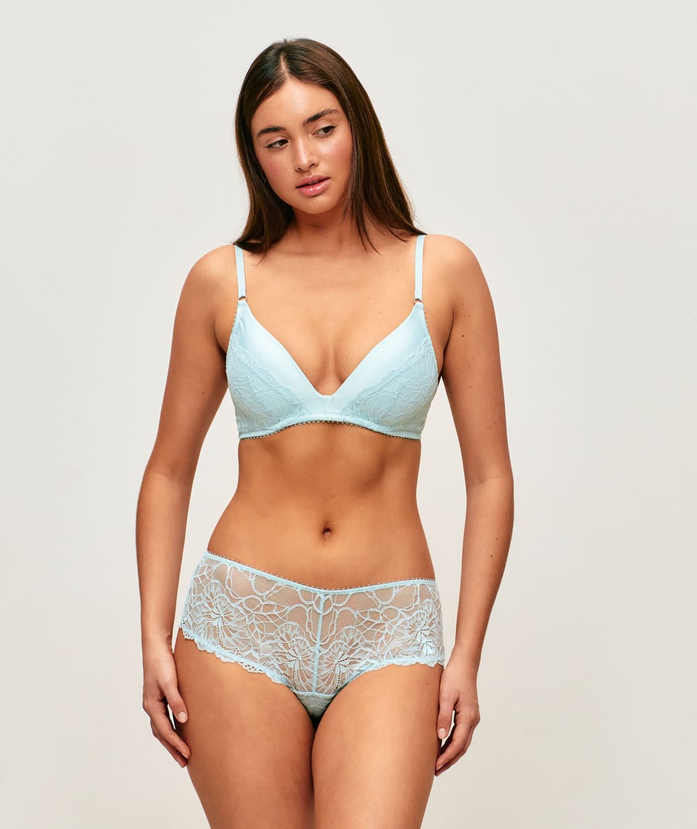 Satin and lace push-up bra;