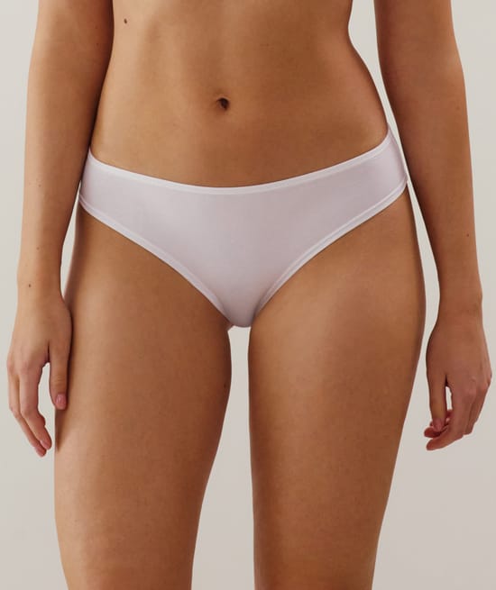 Pack of 3 pairs of cotton briefs;