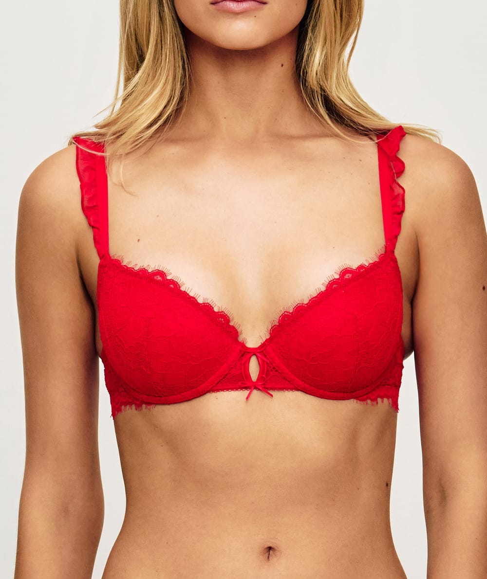 Push-up lace bra;