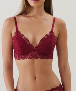 Sujetador triangular push-up de encaje;