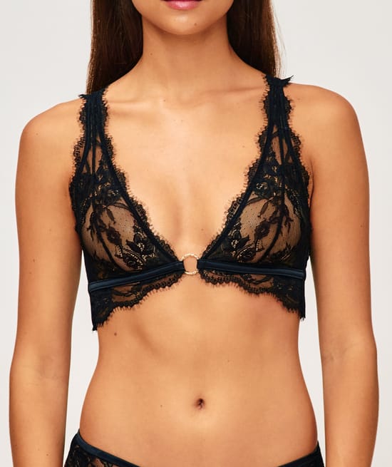Lace triangle bra with ring;