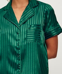Short sleeve satin striped shirt;