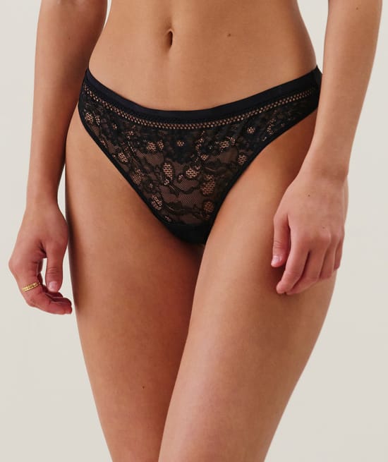 Floral lace thong;