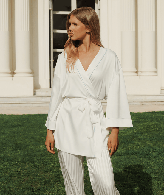 Satin kimono with tie belt and Bride embroidery;