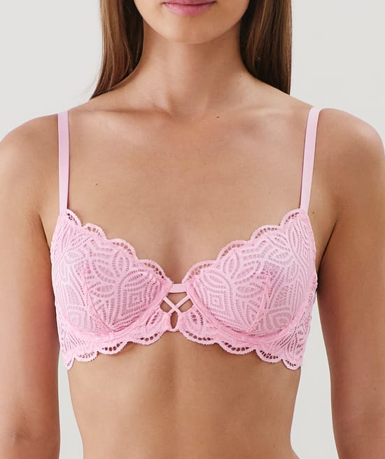 Soutien-gorge corbeille en dentelle;