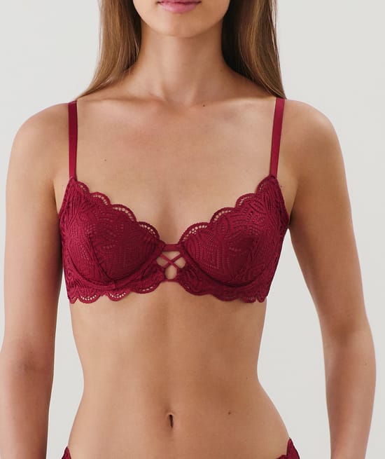 Soutien-gorge corbeille en dentelle;