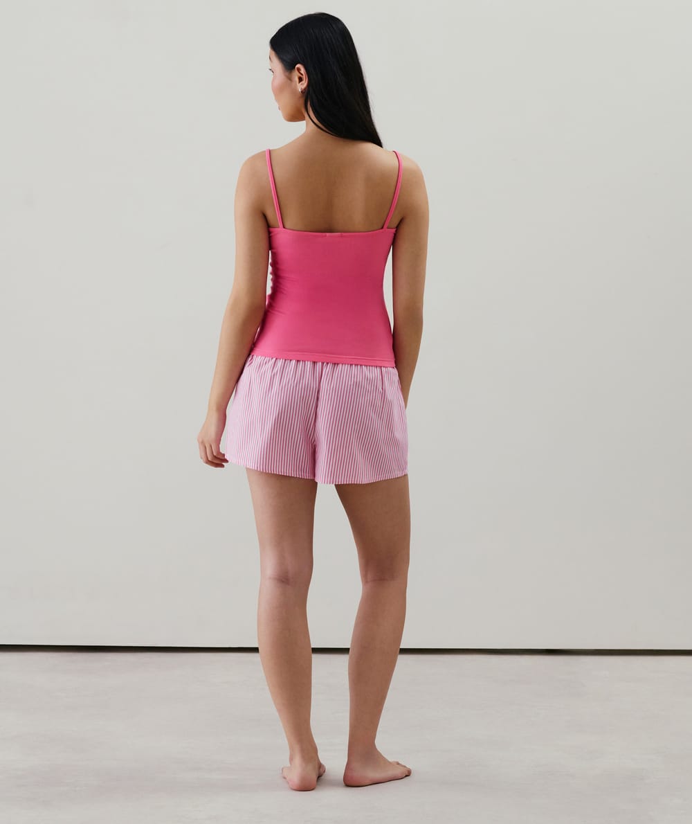 Short de rayas;