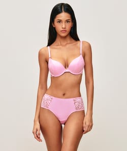 Shorty en satin et dentelle;