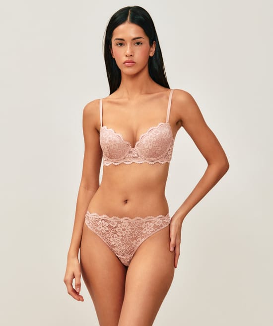 Soutien-gorge ampliforme en dentelle florale;