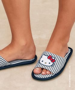 Chaussons &agrave; rayures Hello Kitty;