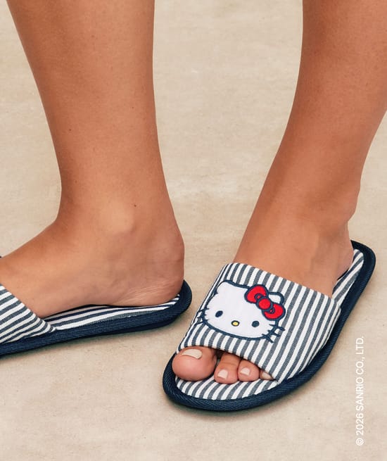Chaussons &agrave; rayures Hello Kitty;