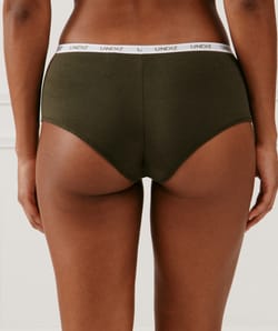 Short en algod&oacute;n verde;