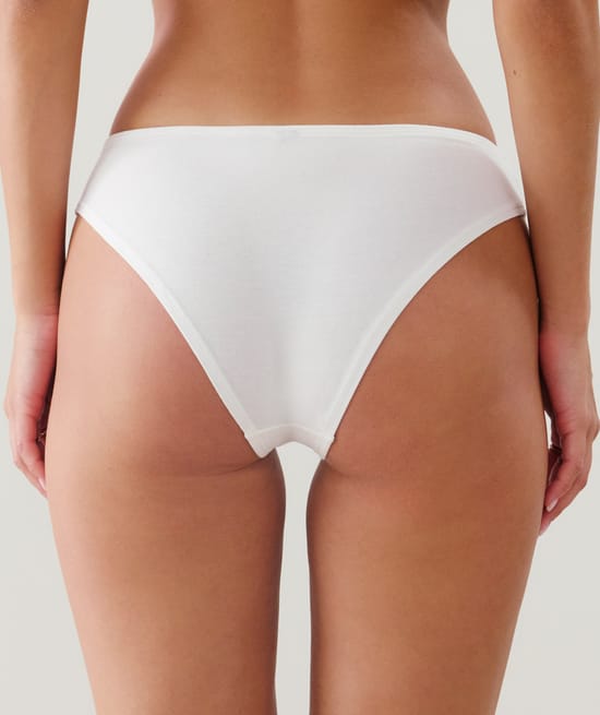 Pack of 3 cotton briefs;
