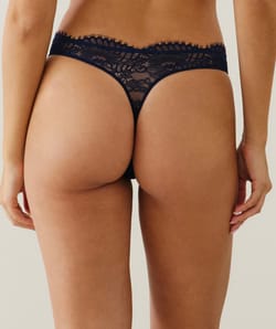 String en dentelle;