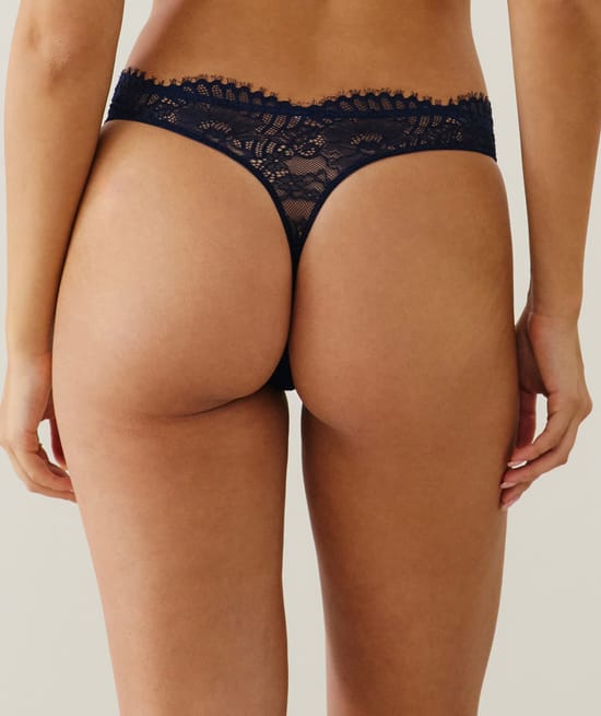 Lace thong;