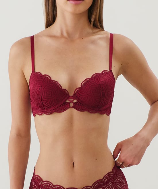 Soutien-gorge push-up en dentelle;