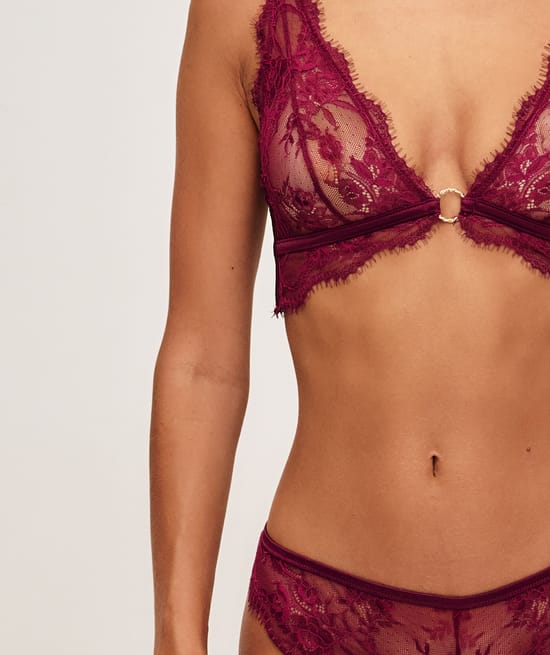 lace thong;