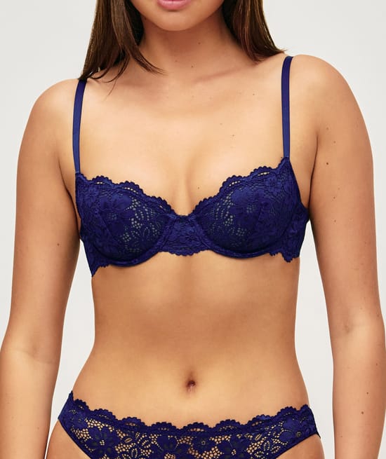 Soutien-gorge corbeille en dentelle florale;