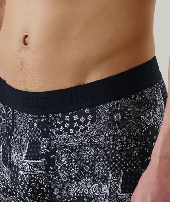 Cotton boxer shorts with pattern;