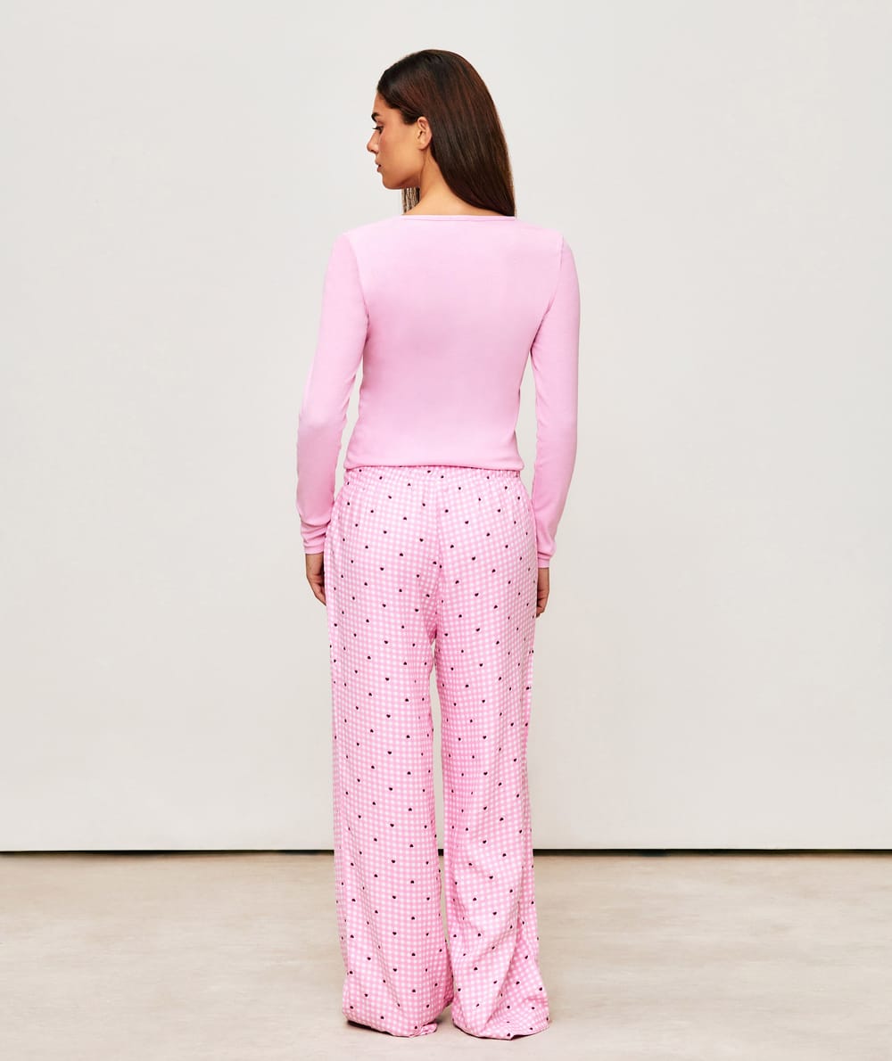 Printed flannel pants with checkered pattern and hearts;