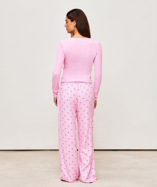 Printed flannel pants with checkered pattern and hearts;