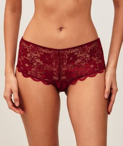 Shorty in floral lace;