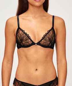 Geborduurde en glinsterende mesh balconette beha;