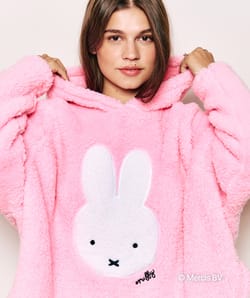 Miffy plaid sweater;