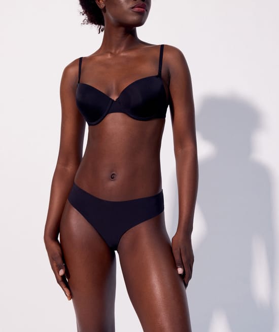 Microfiber push-up padded bra;