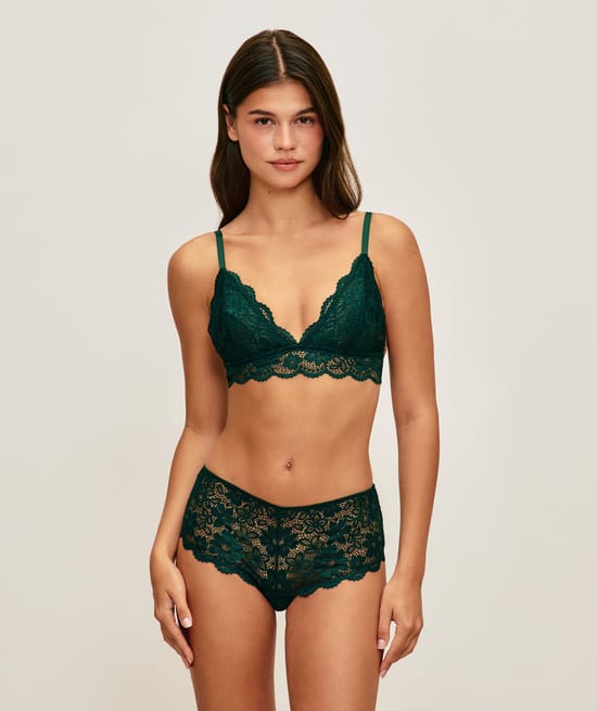 Triangle push-up bra in floral lace;