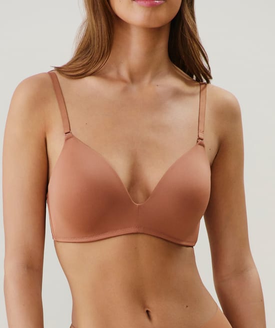 Wireless push-up bra in microfibre;