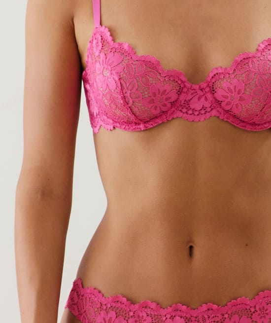 Balconette lace bra;