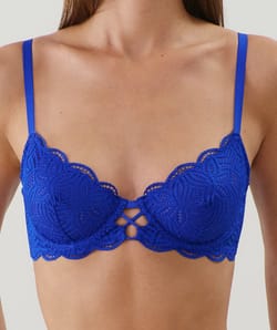 Balconette lace bra;