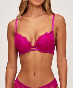 Ultra push-up lace bra;