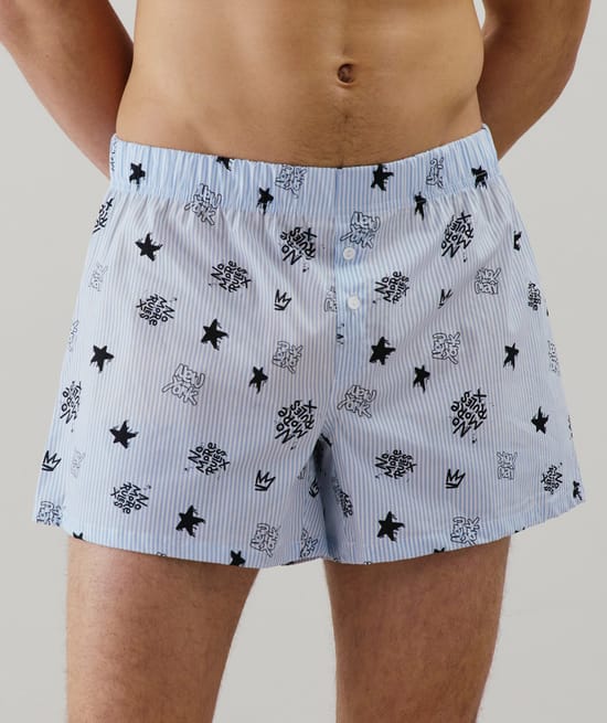 Patterned boxer shorts;